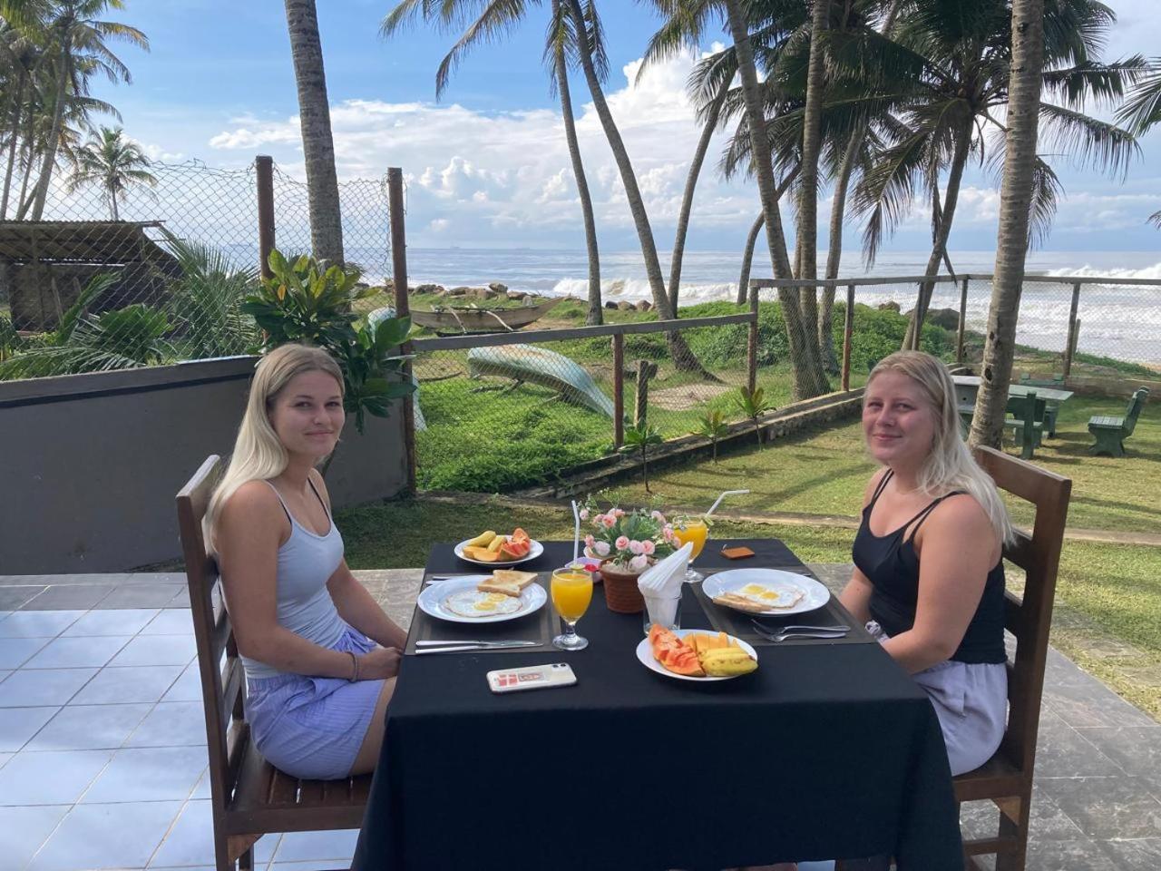 Ocean Villa Den Galle Bagian luar foto