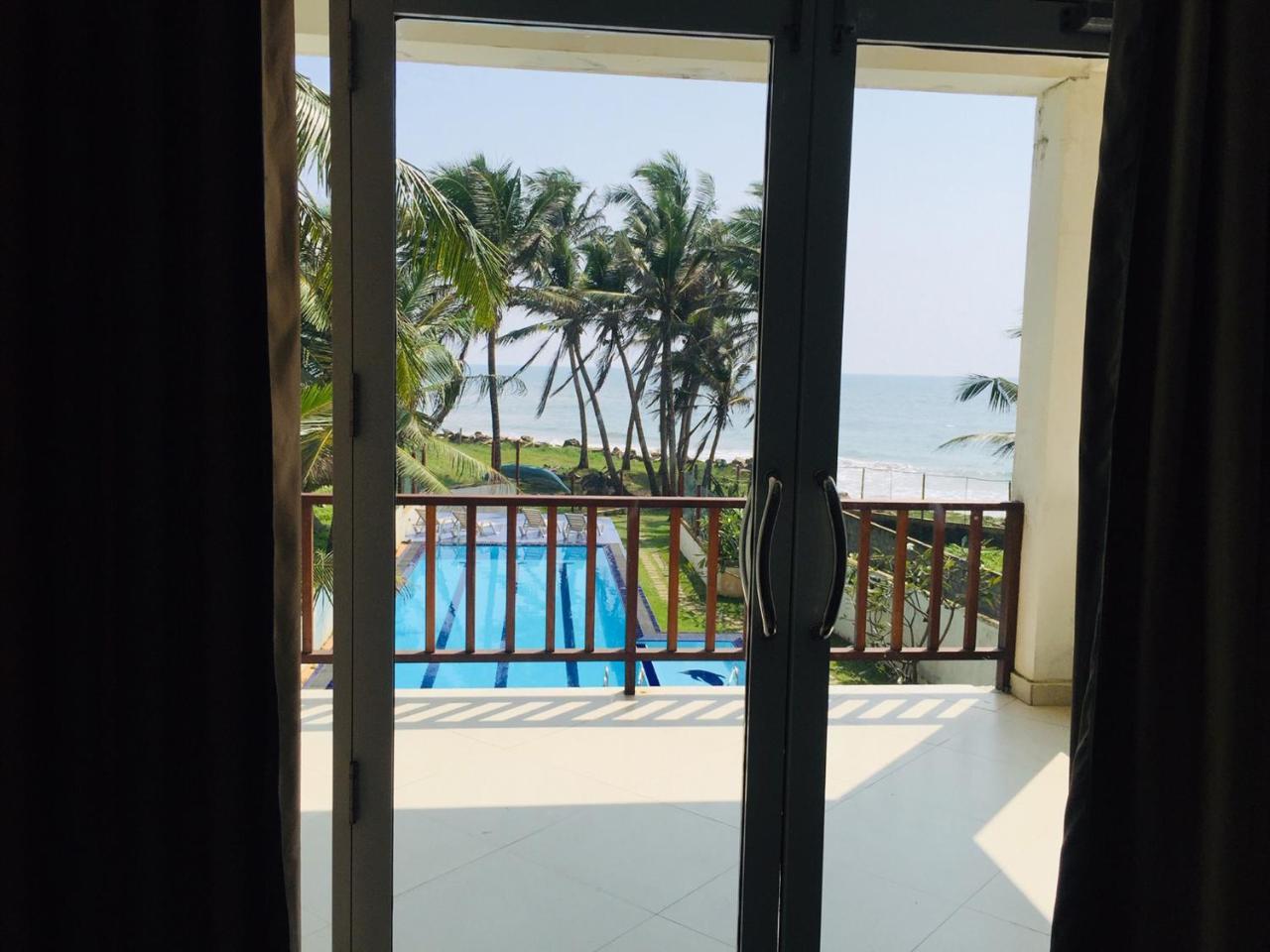 Ocean Villa Den Galle Bagian luar foto